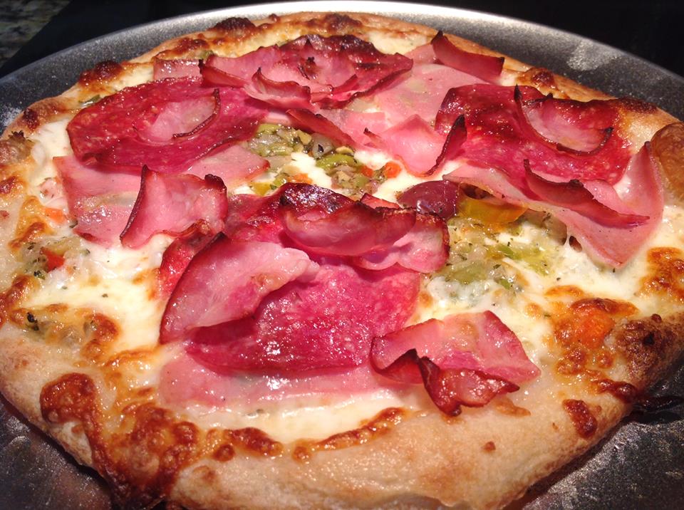 Spotlight on Dat’z Italian woodfired pizza