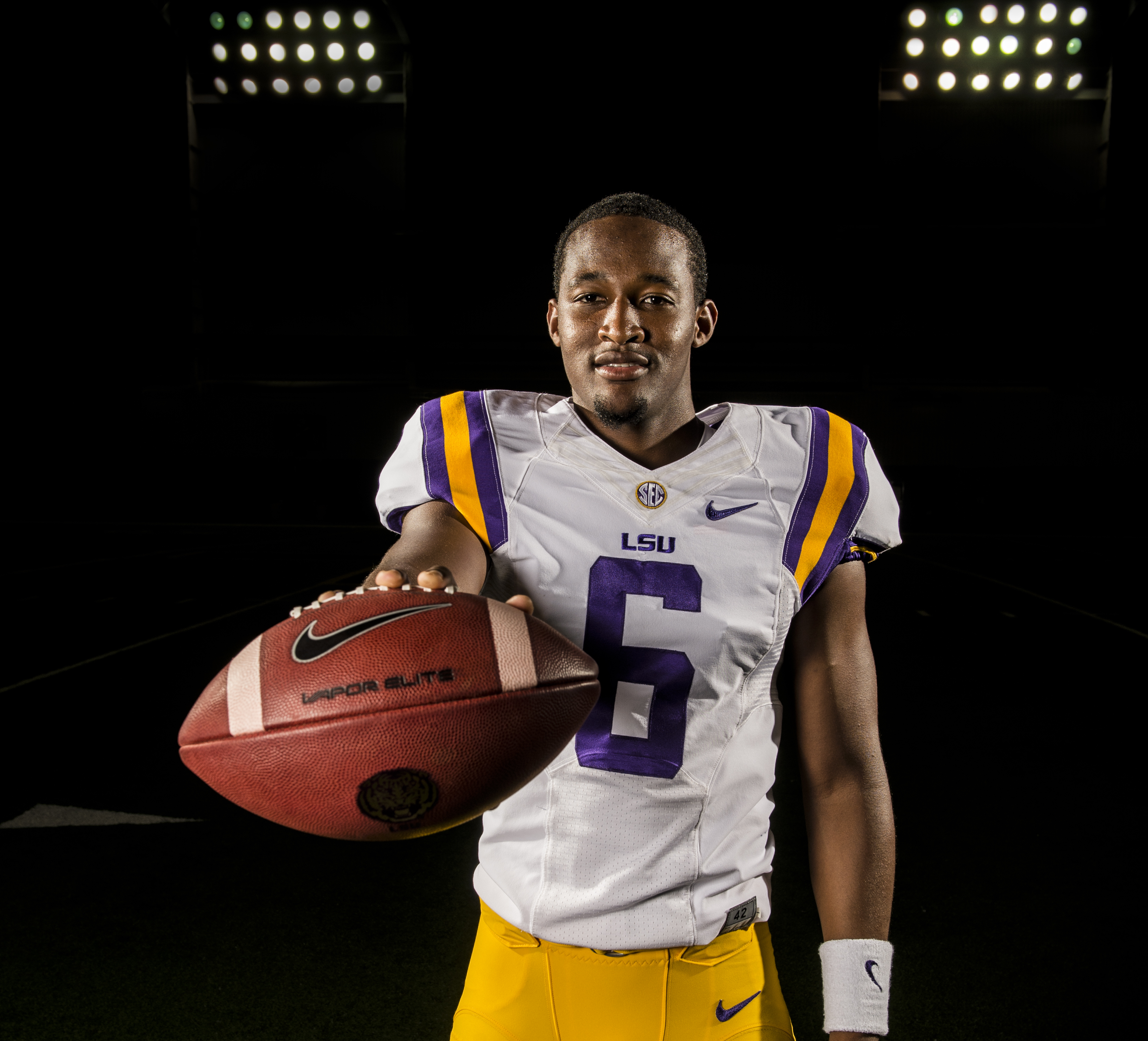 LSU quarterback Brandon Harris embraces the hate, expectations and