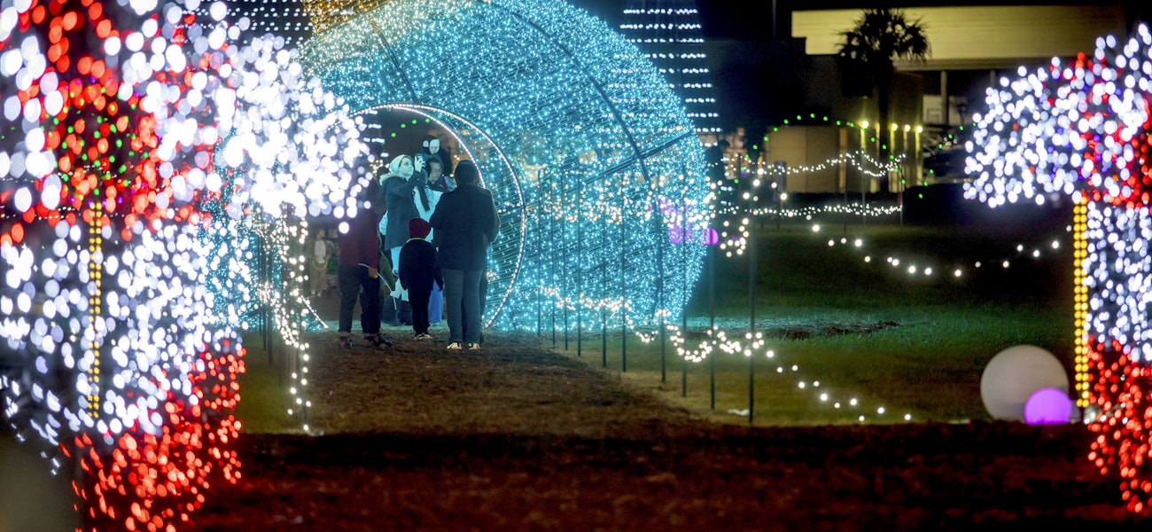 Last call for holiday lights Baton Rouge’s seasonal displays are still