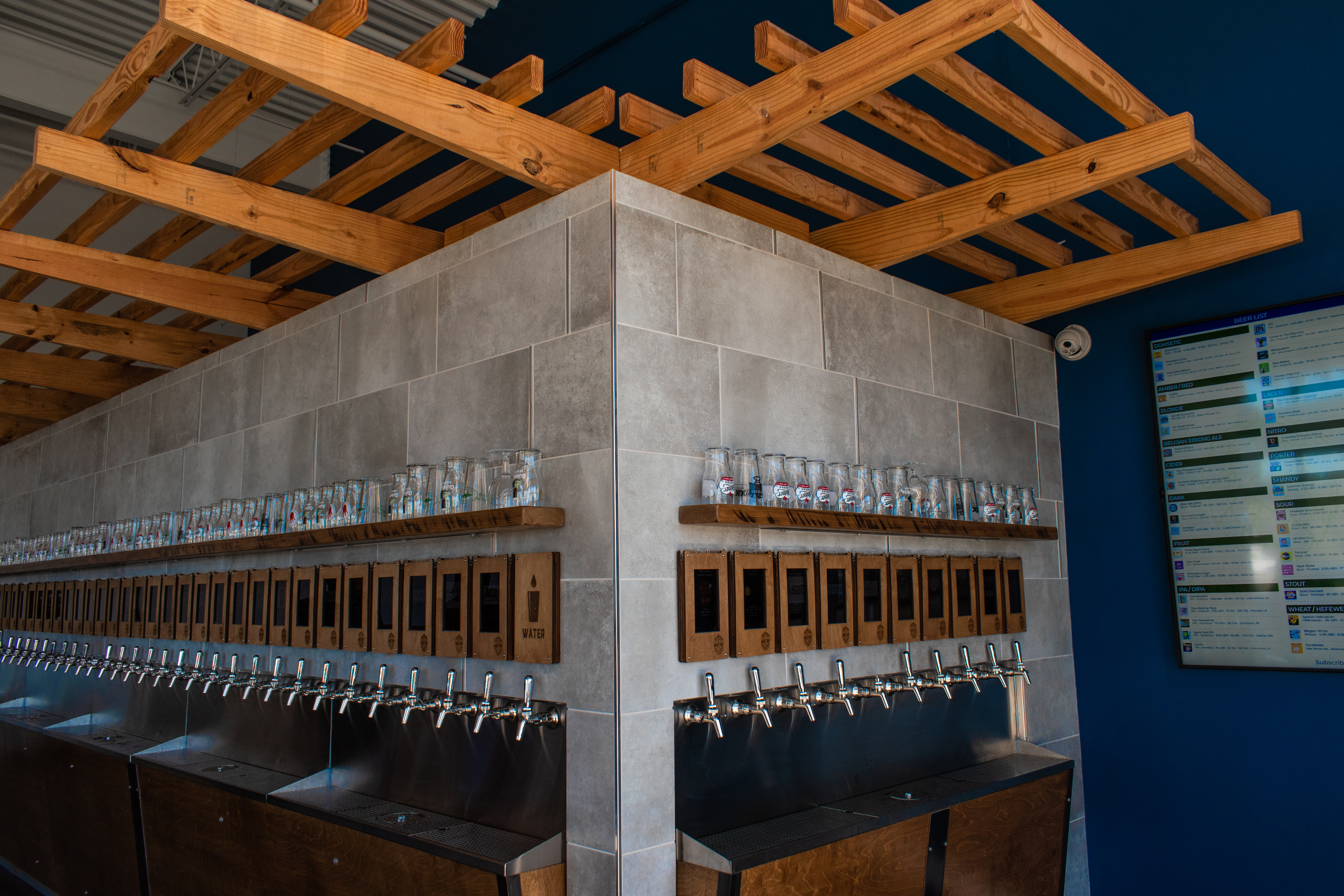 First Look The New Mid Tap Brings More Than 40 Self Serve Craft Beers Wines And Cocktails