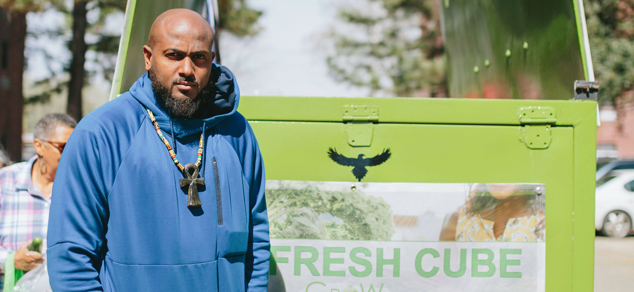 Community farms, markets and fresh food stands to source local produce