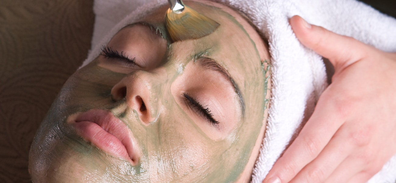 GREEN PEEL: New skin in 5 days, sponsored by Black and Blanc Aesthetics
