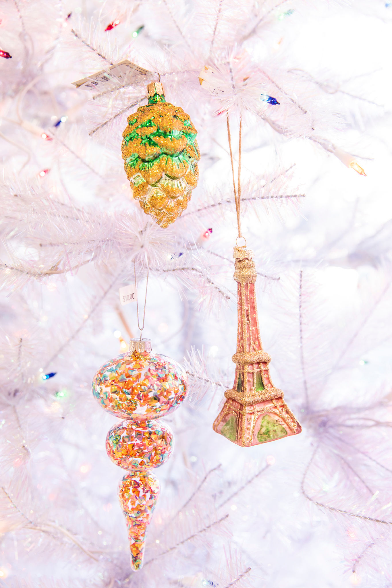 A Louis Vuitton Christmas  Christmas ornaments, Christmas illustration, Louis  vuitton handbags